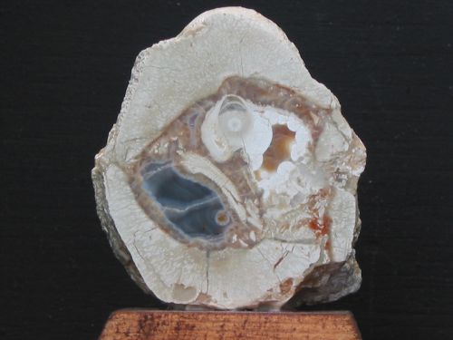 geode de  calcedoine