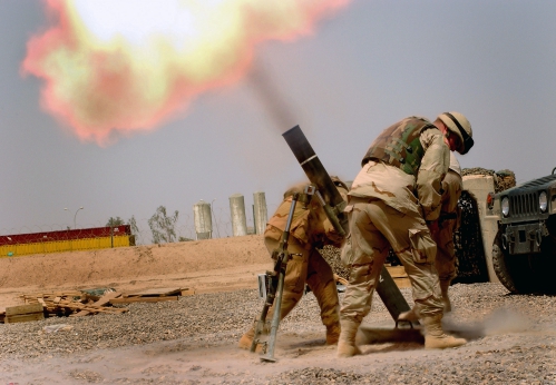 Mortar_firing_Iraq.jpg