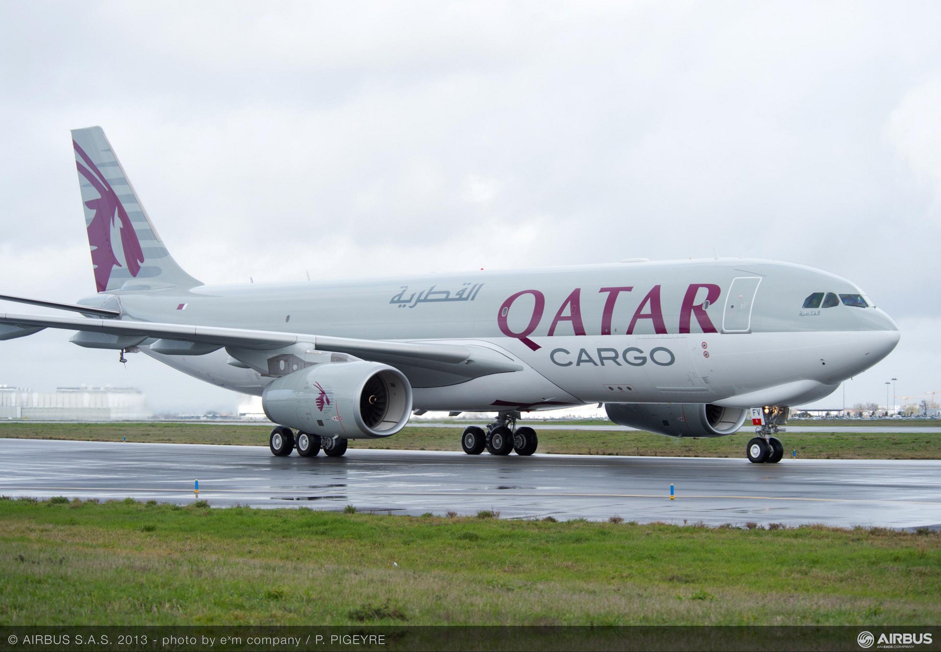 Qatar_A330-200F_cargo_aircraft.jpg