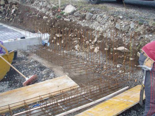 9 Septembre : Ferrailles des longreen de l'entrée du garage.