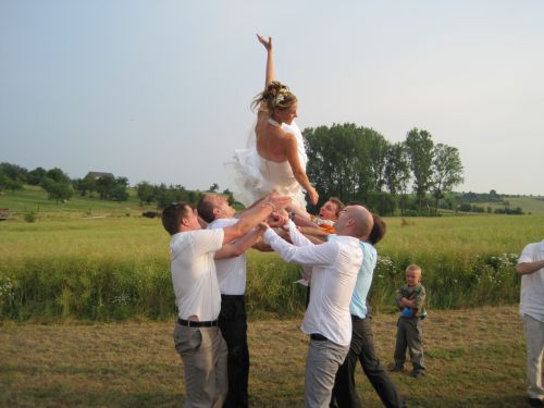 La mariée s'envole