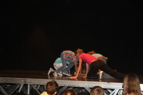 SPECTACLE FIN D 'ANNEE 2011
