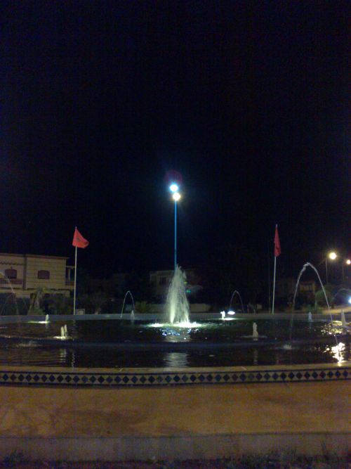 fontaine by night