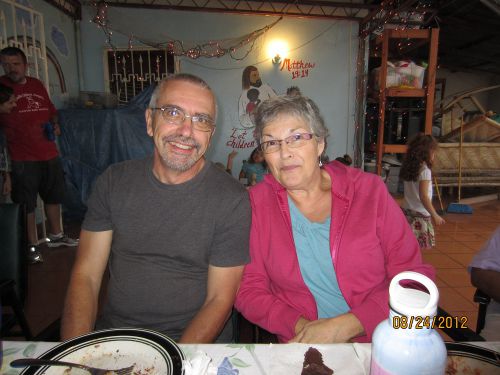 Georges et Jocelyne durant le party de d'adieu d'une des filles du personnel! - Georges and Jocelyne during the go away party of one of the girls on the staff!