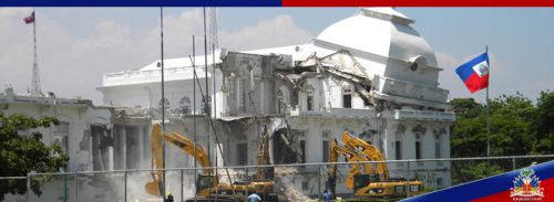 Le capitol du gouvernement haïtien toujours en réparation. - The Haitian government Capitol still in repairs