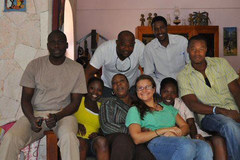 Une partie de personnel haïtien - Some of the Haitian staff