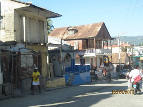 De vieux édifices dans Jacmel, c'était une des premières villes habitées en Haïti. - Old buildings in Jacmel, it was one of the first inhabited city in Haiti.