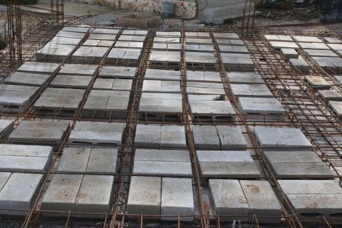 La base du plancher de l'école à Fort-Jacques - The base of the floor for the school at Fort-Jacques