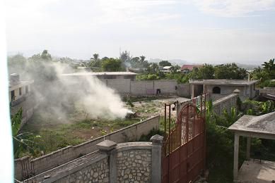 Comment ils font du charbon de bois en Haïti - How they do charcoal in Haiti