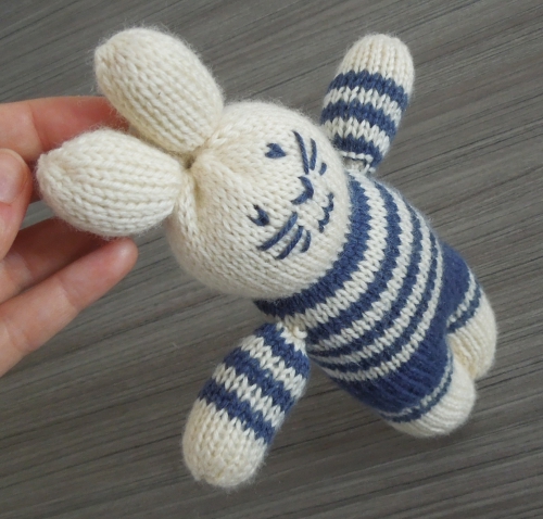 lapin tricot 2.jpg