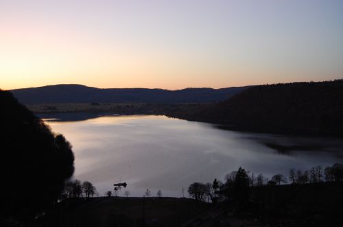 Couché de soleil sur le lac de Chalin