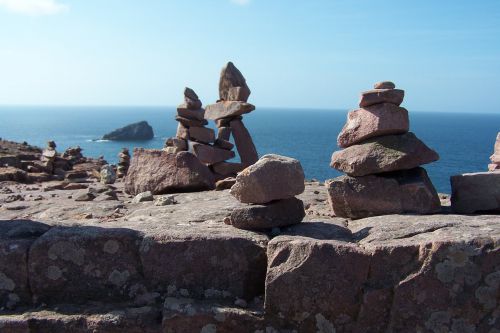 Cap Frehel : jeux de pierres