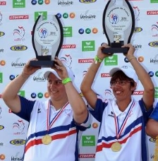 Championnes DOU fem 2016.jpg