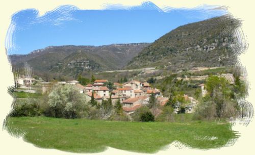 Lauroux au printemps vu de la ferme