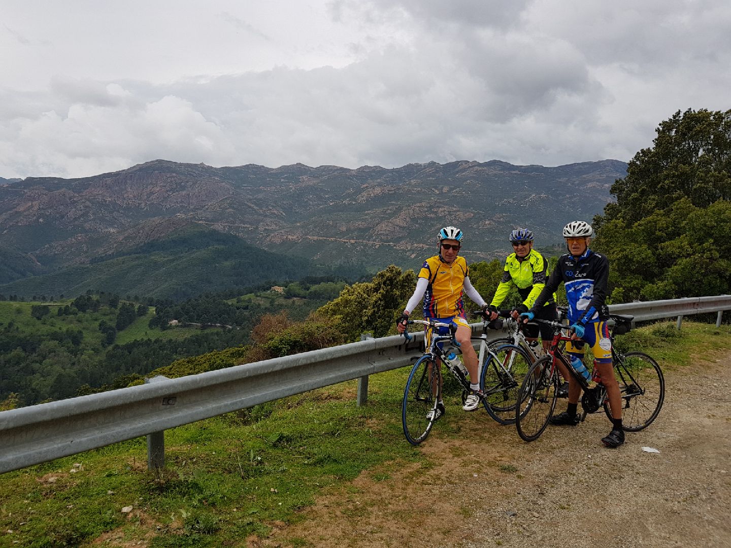 2ème étape 120KM et 2400m de dénivelé.jpg