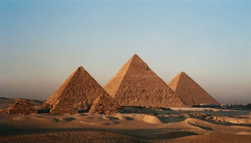 egyptcairogizathepyramids1bg.jpg