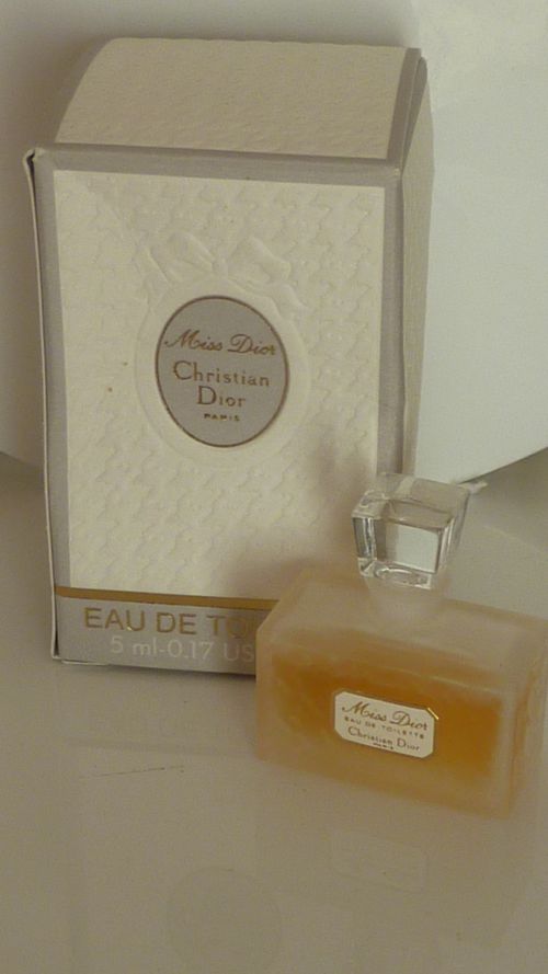 Miniature de parfum MISS DIOR
