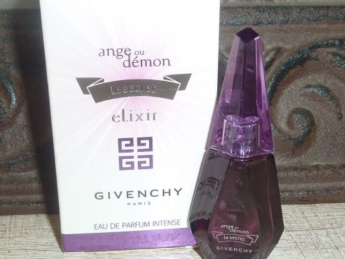 **NOUVEAUTE**Miniature de parfum ange ou demon le secret elixir de GIVENCHY