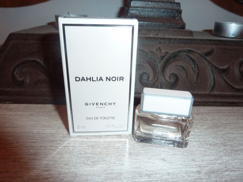 Miniature de parfum DAHLIA NOIR bouchon blanc