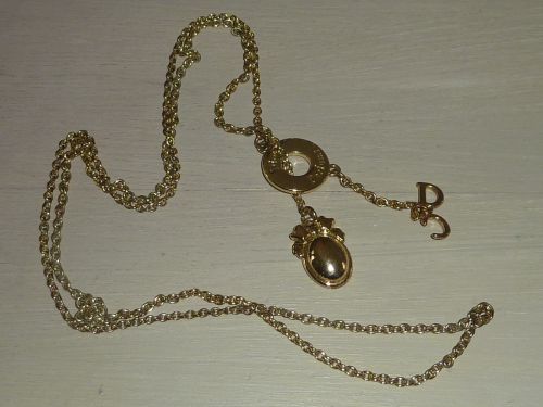 Collier sautoir DIOR avec médaillon