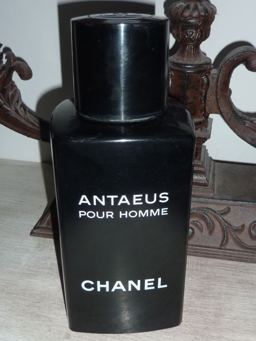 FACTICE GEANT ANTAEUS POUR HOMME DE CHANEL