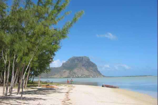 plage flic en flac.jpg