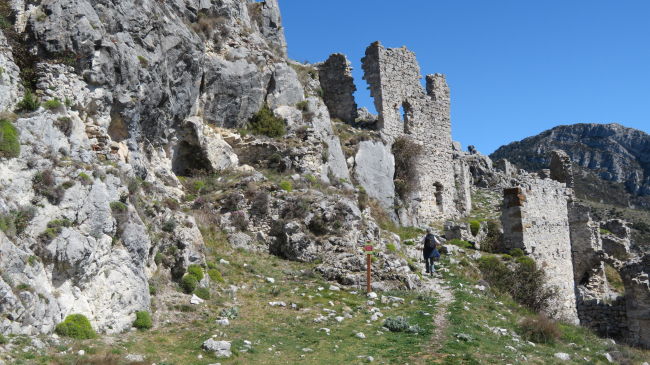 Les ruines de Rocca Sparviera