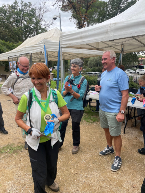 Charlotte reçoit une médaille !