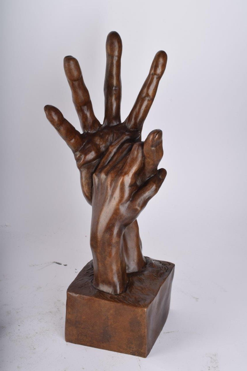 2 mains (bronze).jpg