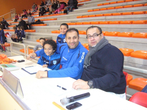 tournoi escale  obv janvier 2014 dimanche Table de marques salle 1.JPG