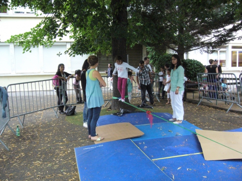 jean bonthoux 012.jpg Nouveauté le slackline pas facile sur 3 essais.jpg