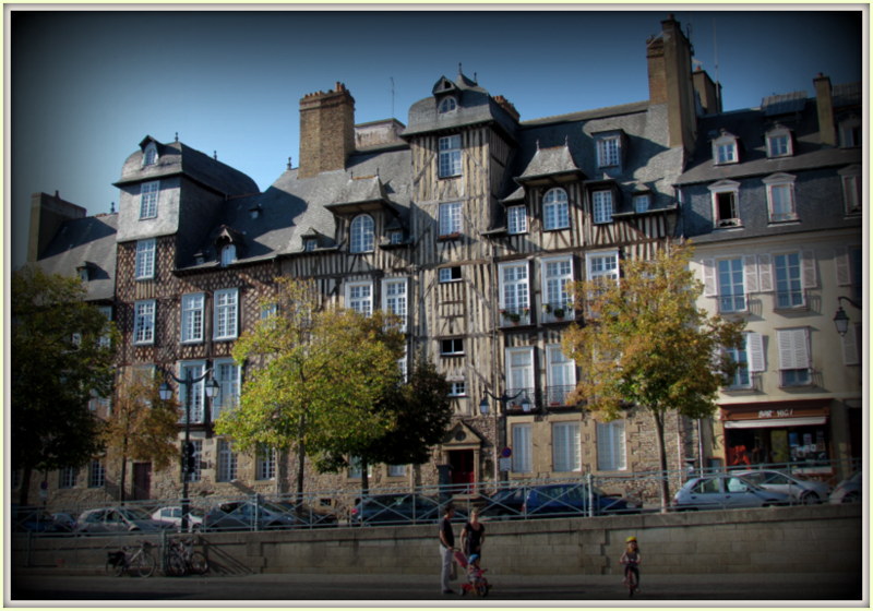 25773_rennes16-place-lices.jpg