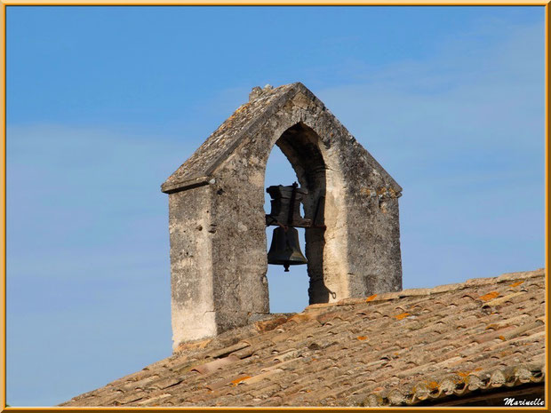 clocheton-de-la-chapelle-des-pénitents-blancs-les-baux-de-provence-alpilles-13