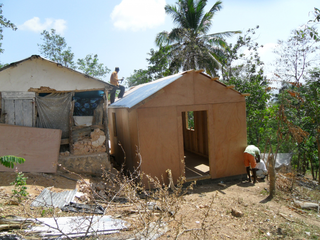 Construction de la première maison