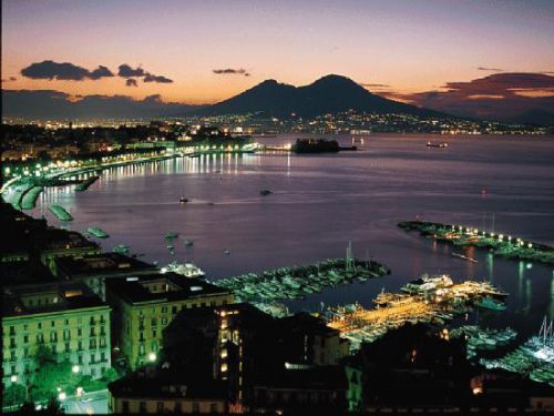 Baie de Naples, la nuit