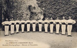 Les Enfants d'Aramon 1905.JPG