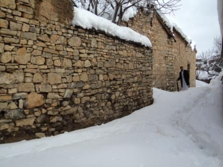 La neige de février 2012 à Bouzelatène