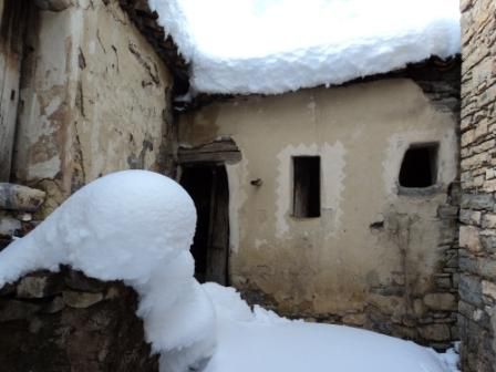 La neige de février 2012 à Bouzelatène