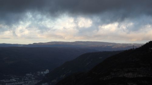 les nuages menaçant