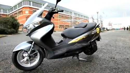 APFCT hydrogen-FC scooters-ready-for-taiwan-production 2012.jpg