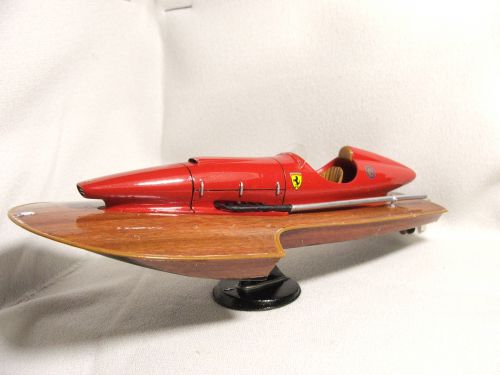 racer boat ferrari 1957          kit provence moulage  ref K1530