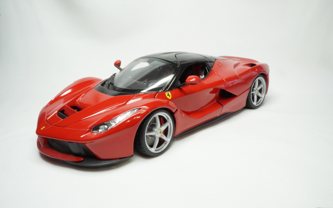 LaFerrari                    BBurago Signature   ref #18-16901R