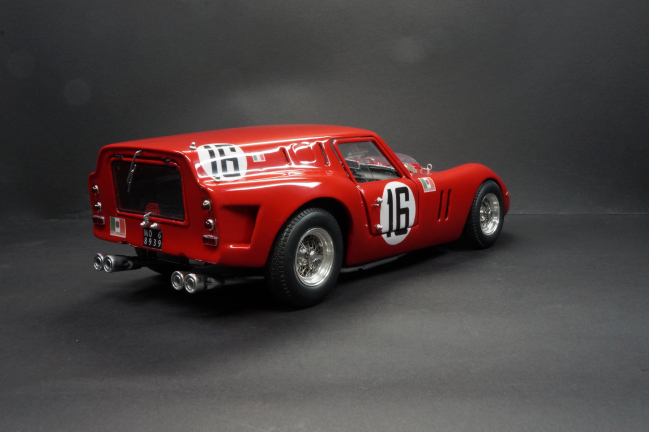 250 GT Breadvan 1/18 Photo_480286_12221736_2020092218279872