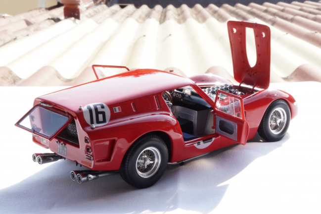 250 GT Breadvan 1/18 Photo_480286_12221741_2020092218321827