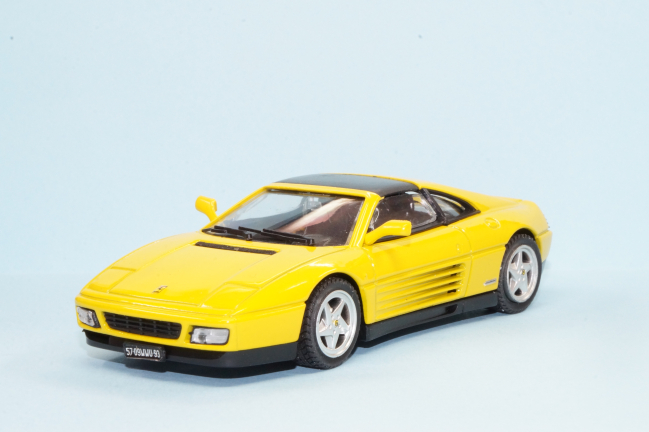 348 TS   version fermée      Bang  ref 8002