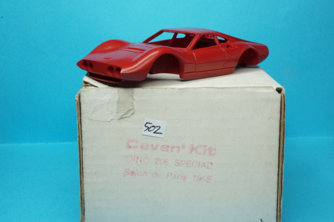 Dino 206 Spéciale      Prototype salon de Paris 1965                    kit en résine au 1/43    de chez Ceven Kit
