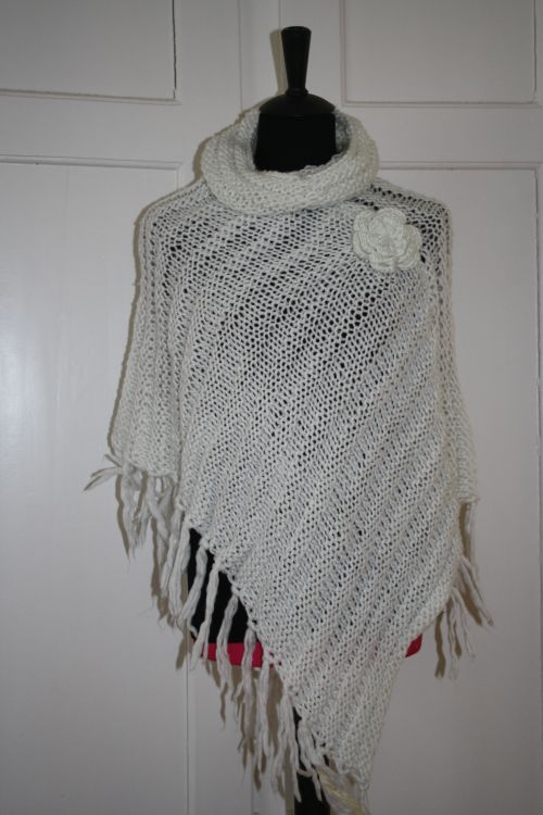 Pancho Taille M  Neuf 7.-