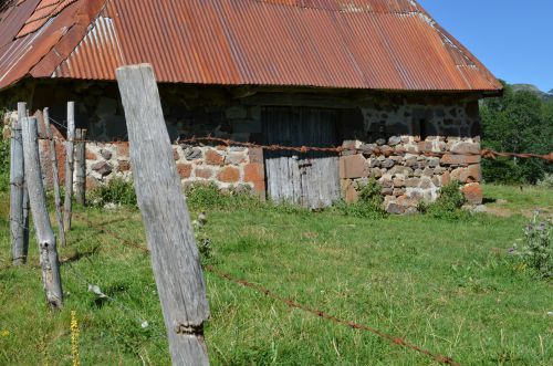 Grange vers Mandailles - Cantal