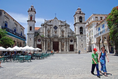 32 Cuba - Old Havana Vieja - Plaza de la Catedral - Catedral de San Cristobal de la Habana.jpg