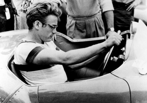 james-dean_100396058_m.jpg